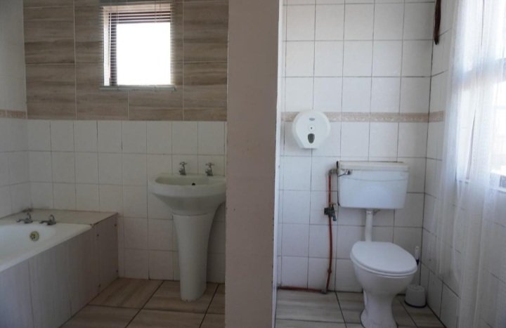 3 Bedroom Property for Sale in Victoria Mxenge Western Cape